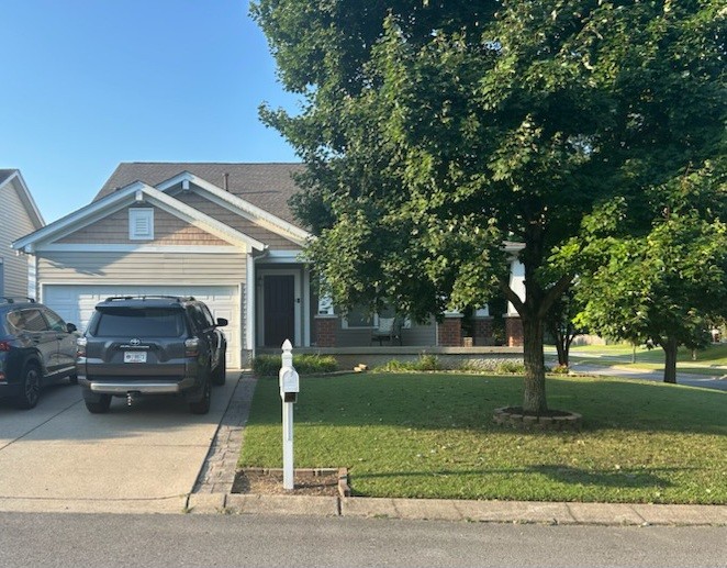 2102 Erin Ln