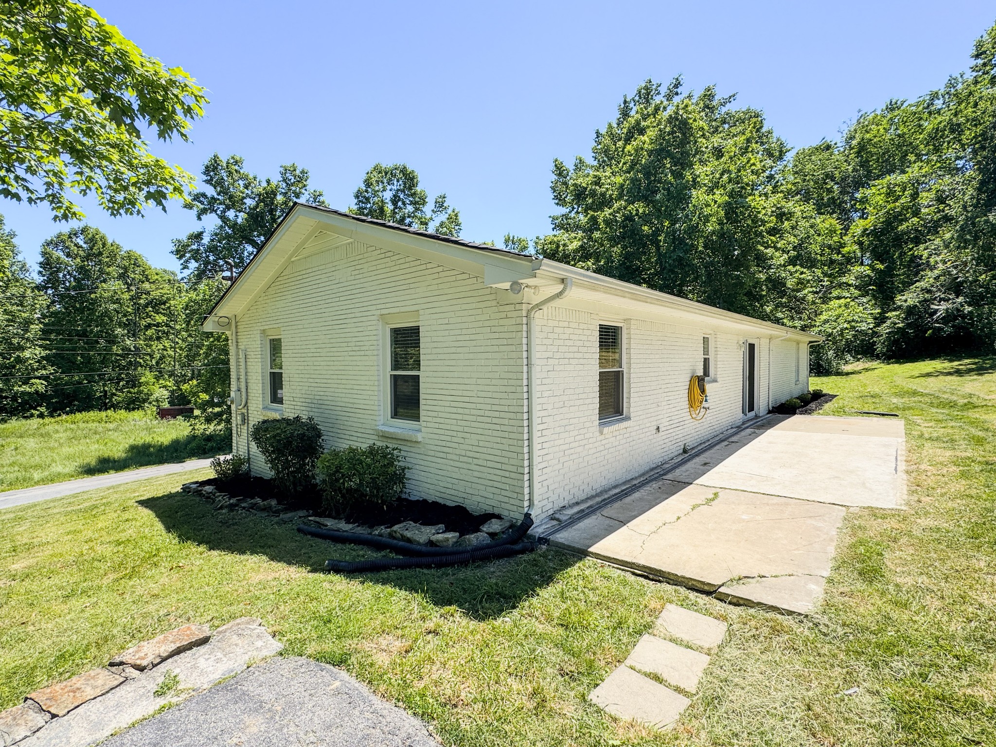 228 Howell Rd