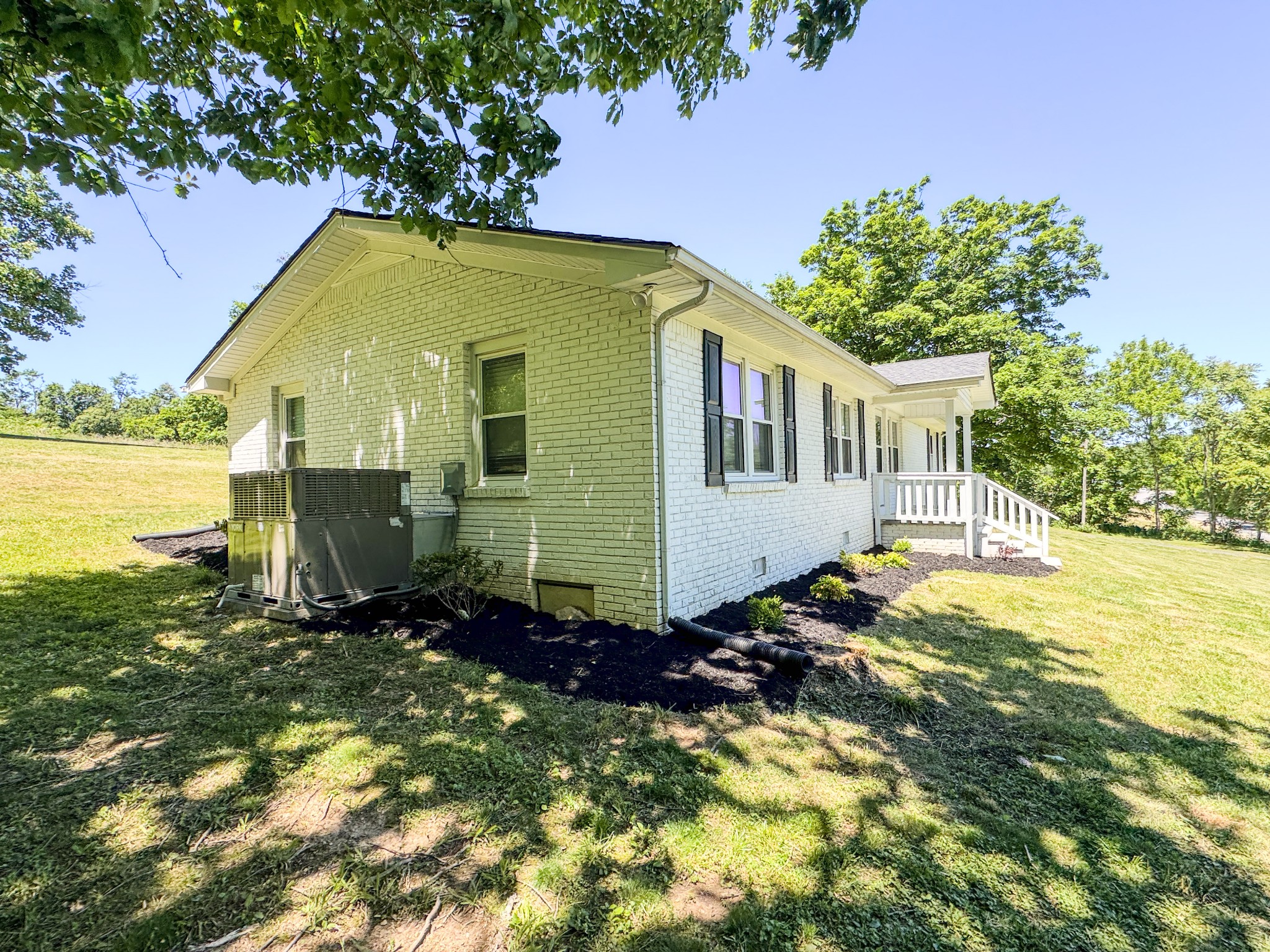 228 Howell Rd