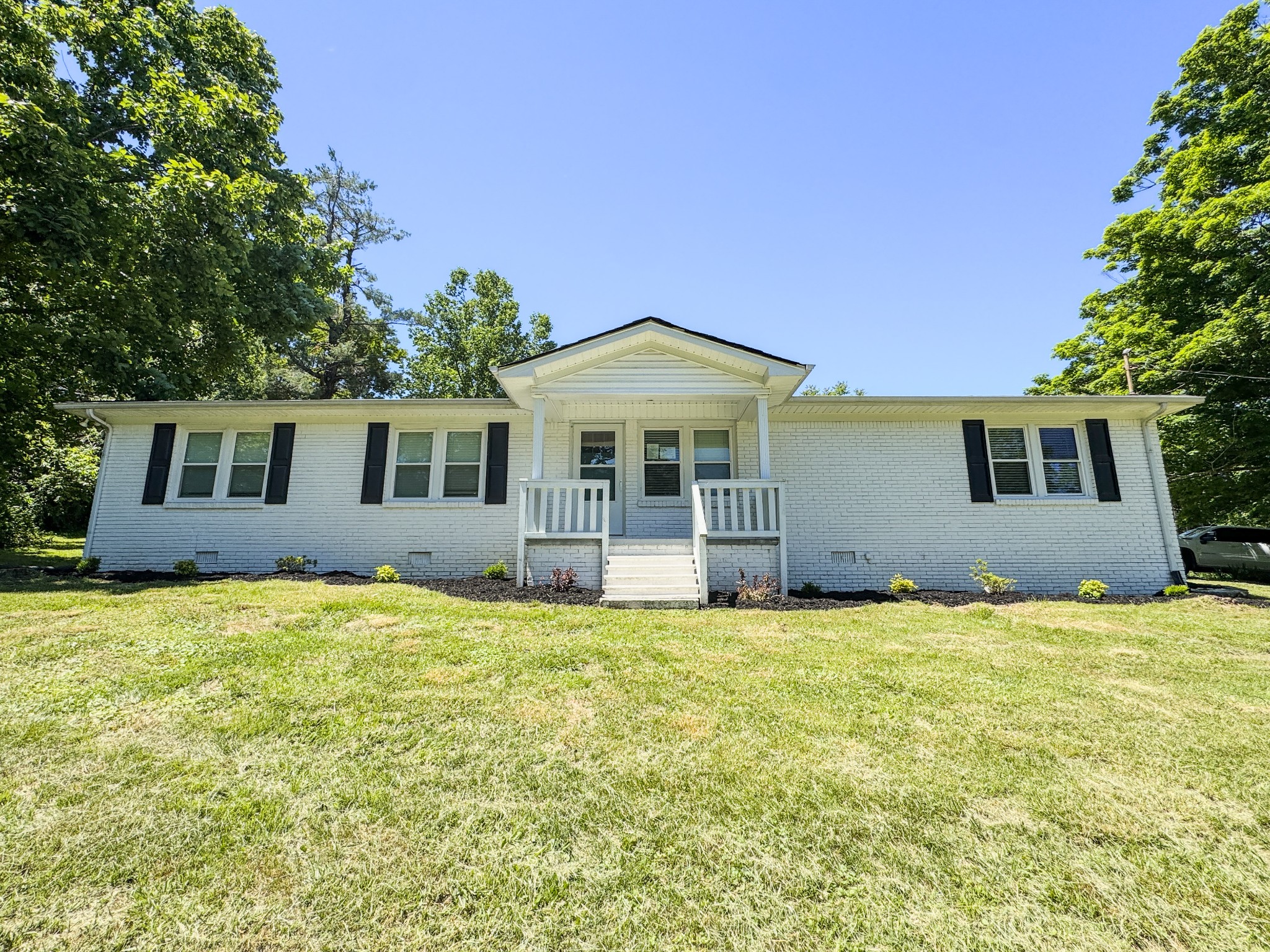 228 Howell Rd