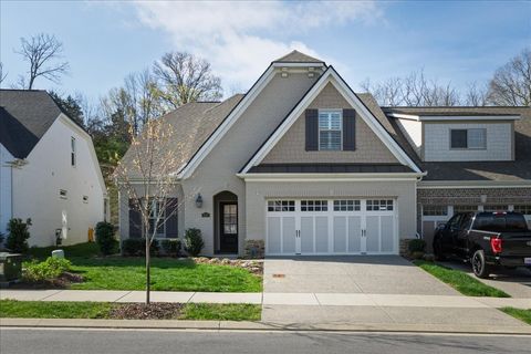 919 Cherry Grove Dr Hendersonville TN 37075