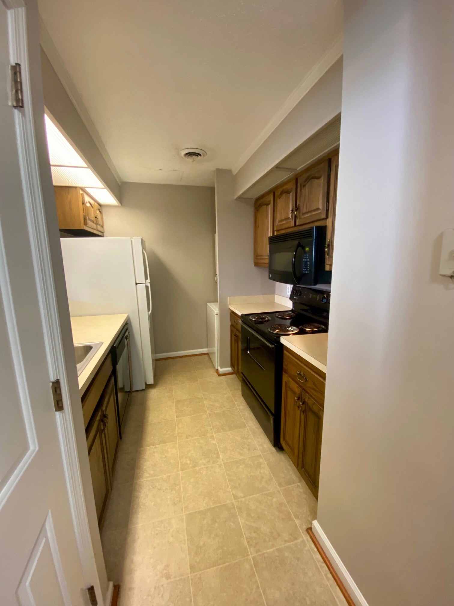 219 Village Cir W