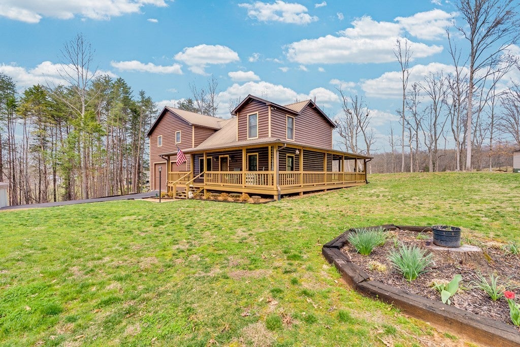 465 Hickory Ln