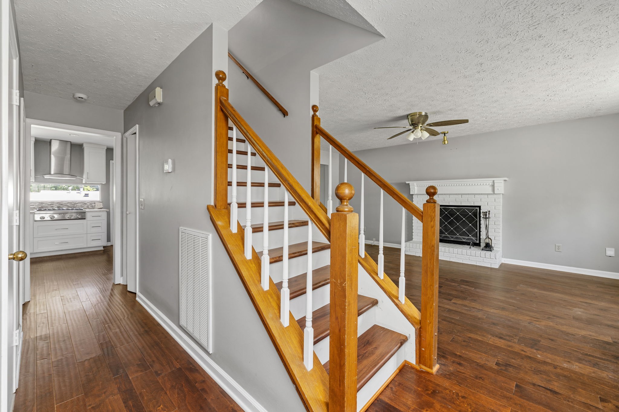 325 Brandiwood Ct
