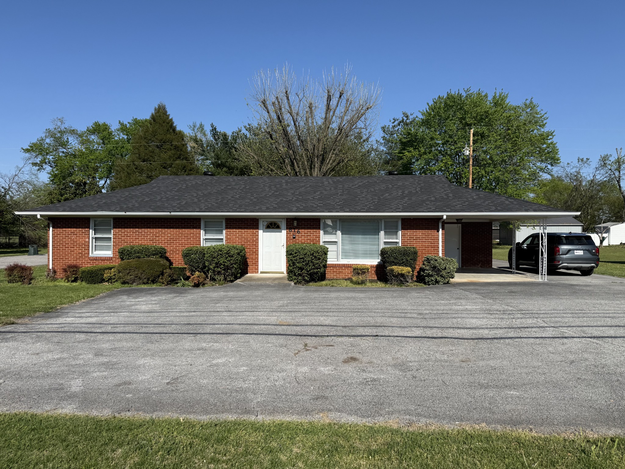 Photo 1 of 11 — 816 S Broadway St, Portland, TN 37148