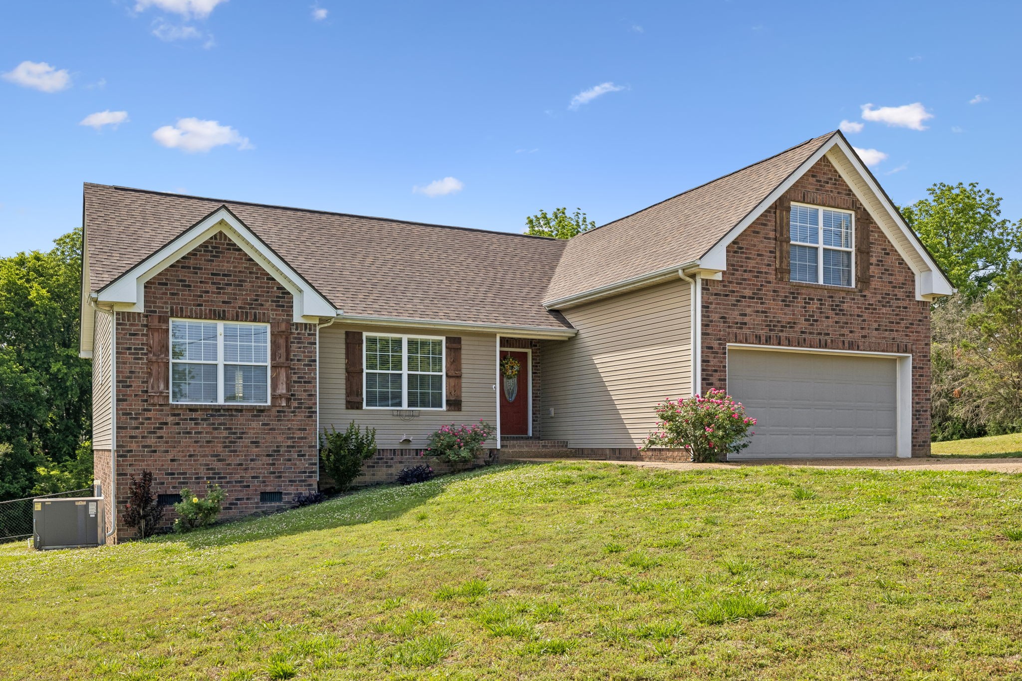 652 Charles Ln
