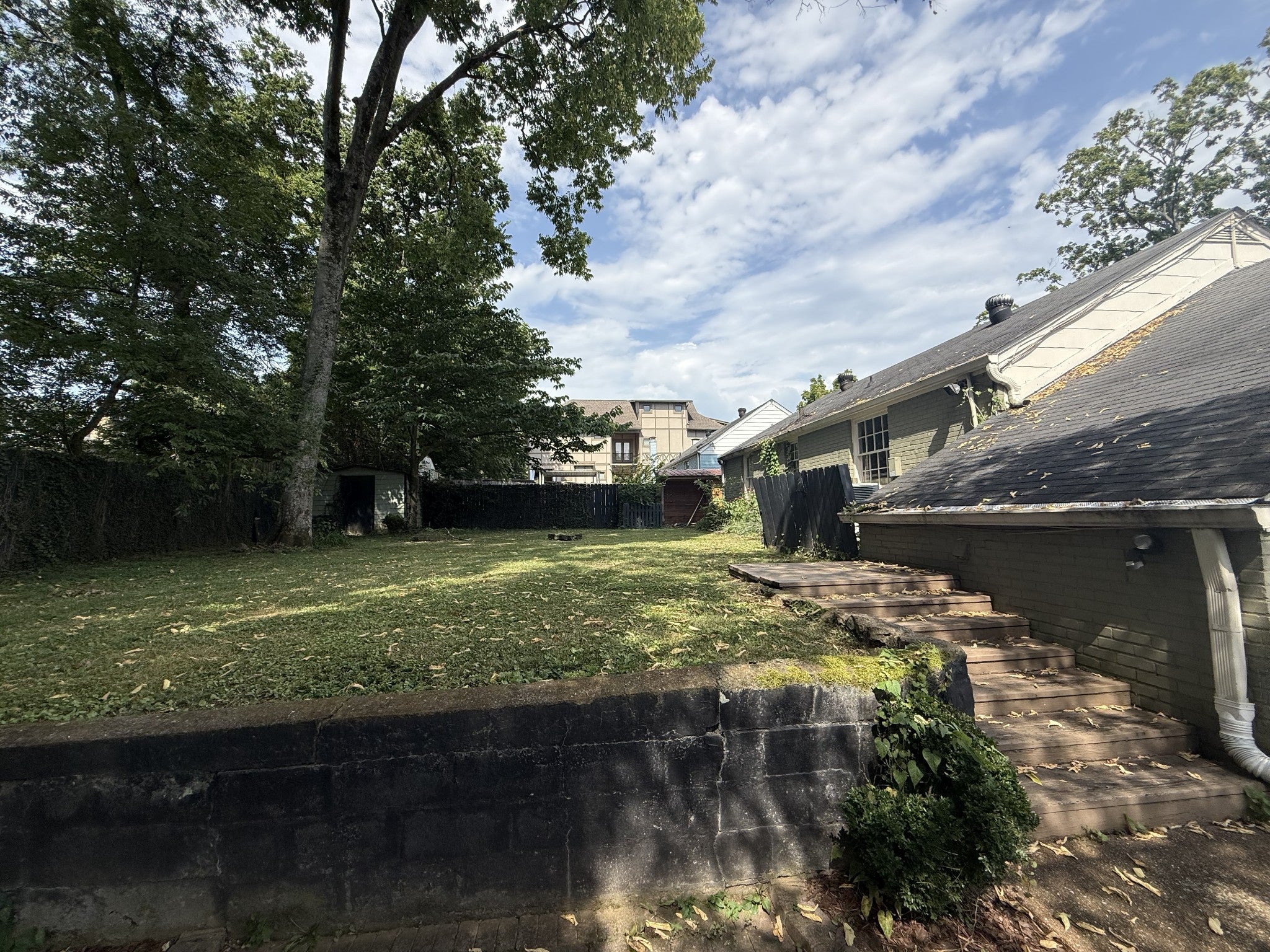 1809 Shackleford Rd