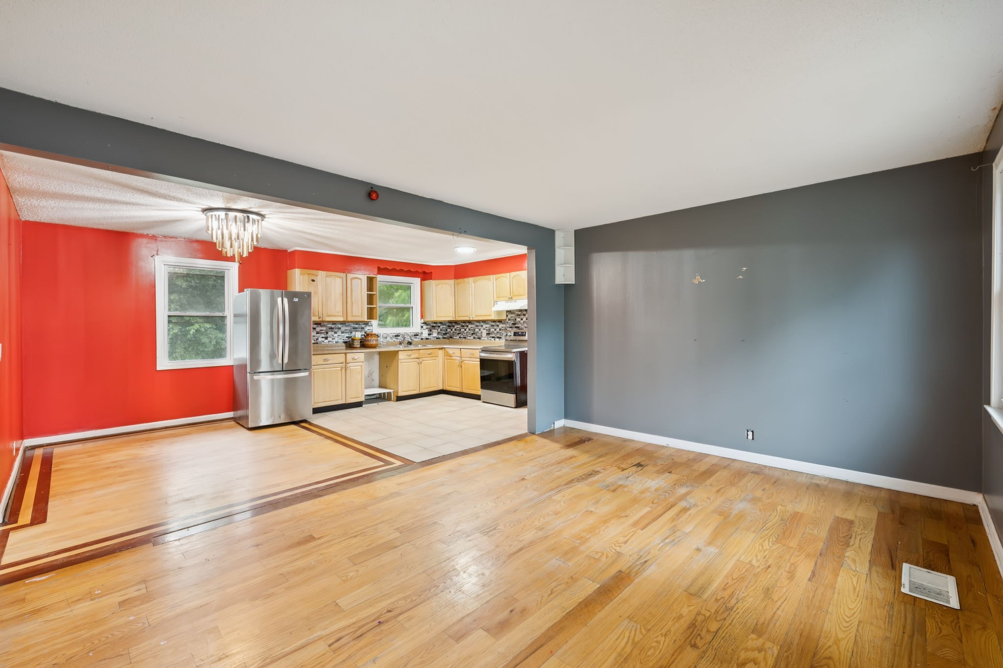 102 Evergreen Ct