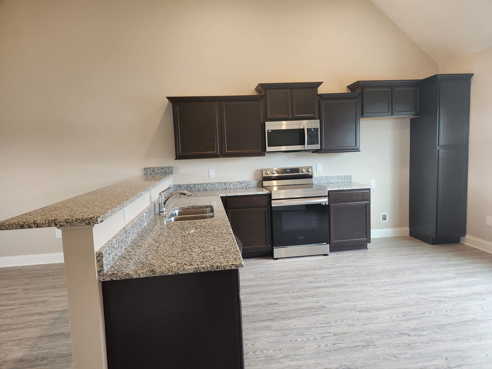 2905 Valley Farms Drive