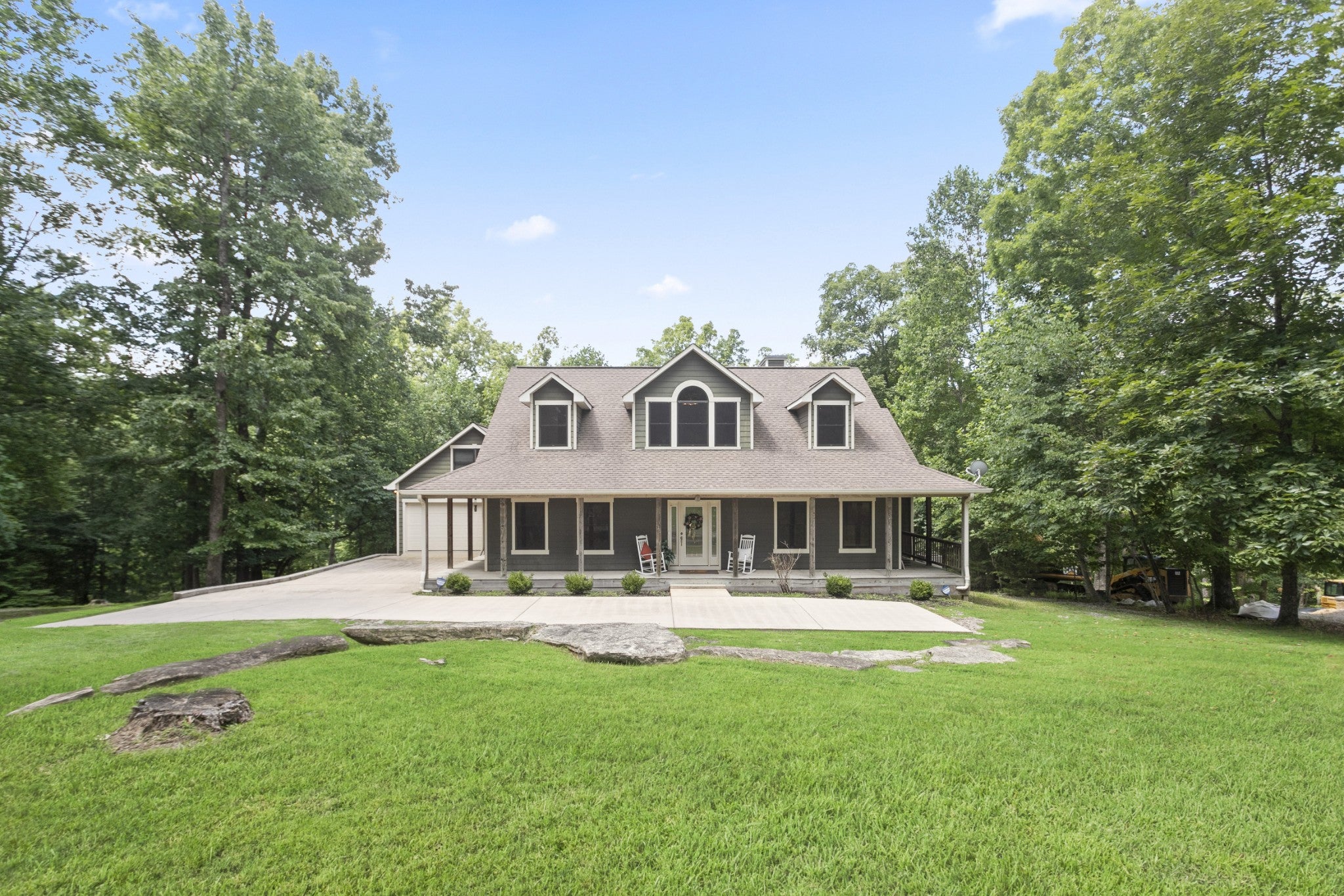 115 Long Point Dr