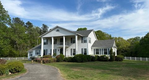 645 Barham Ln Bolivar TN 38008