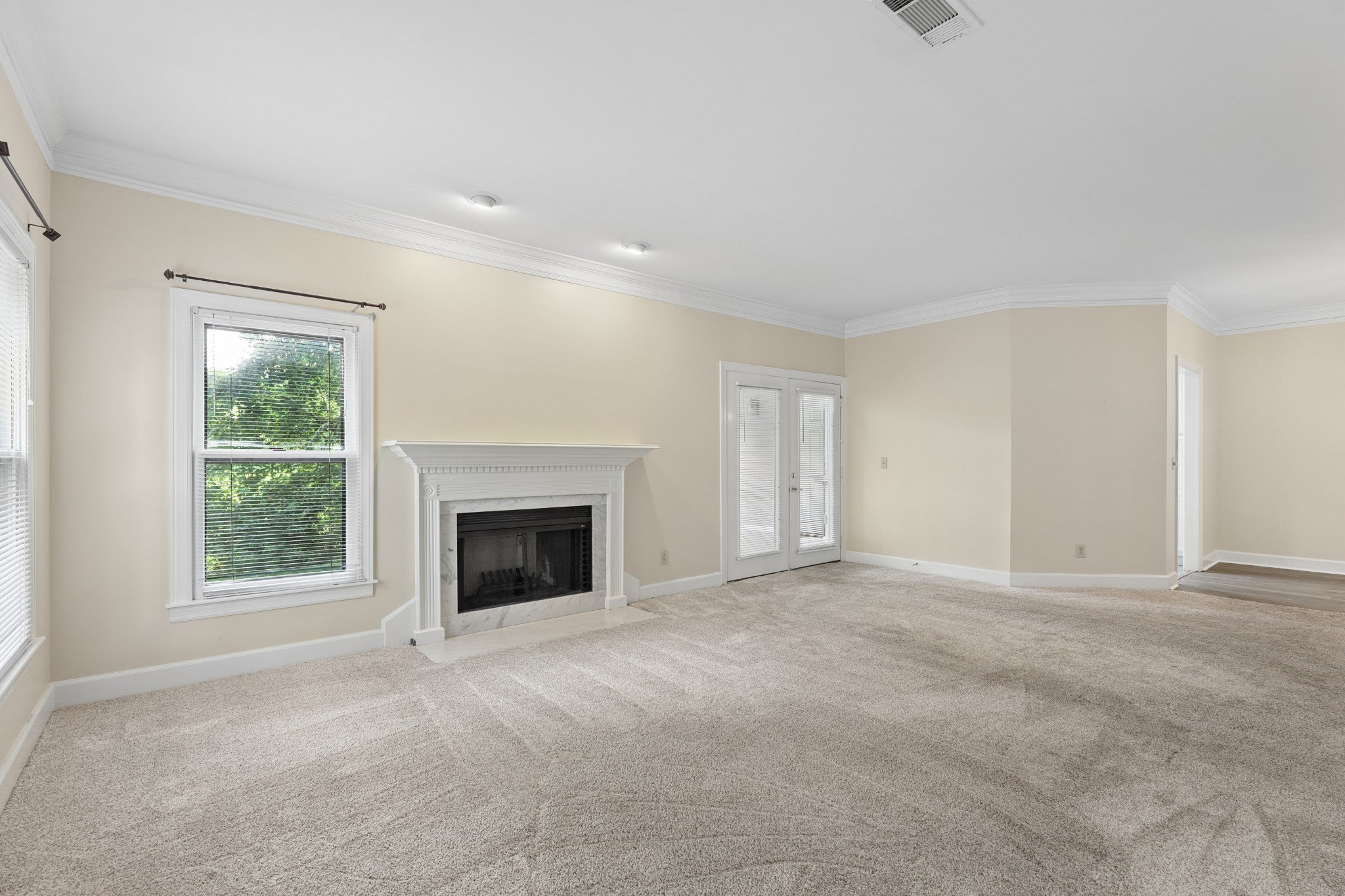 401 Ashlawn Ct