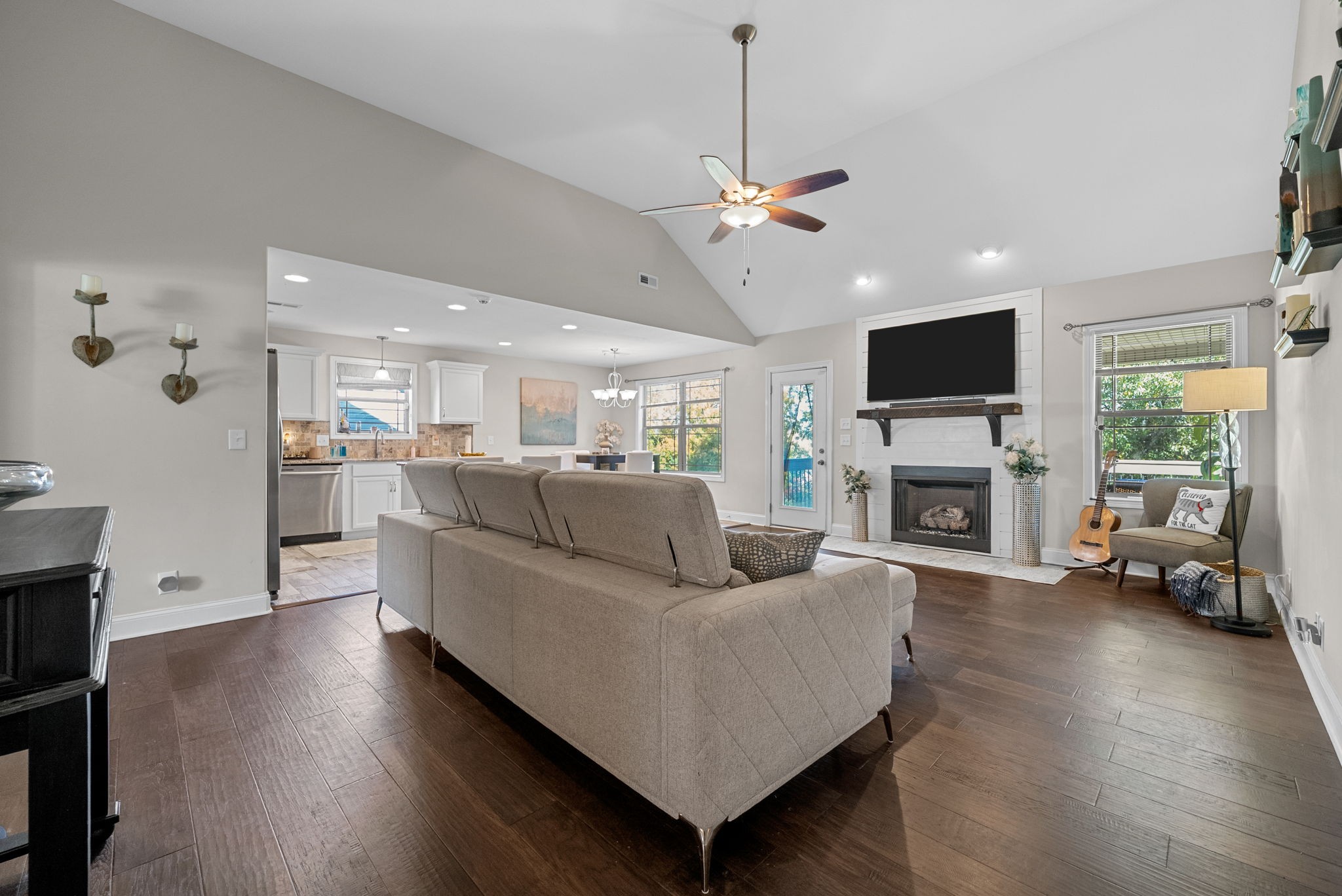 2828 Russet Ridge Dr