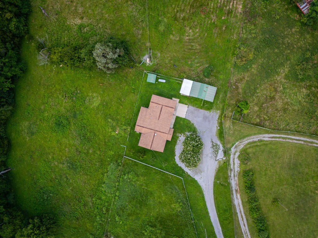 1485 Cornersville Hwy