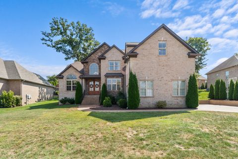 1032 Luxborough Dr Hendersonville TN 37075