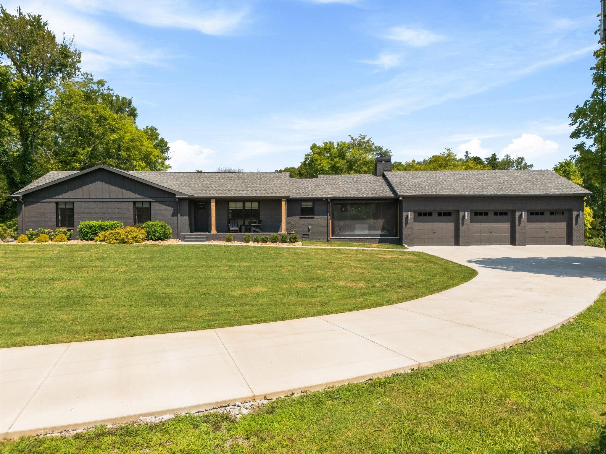 3-bed home for sale in Franklin, TN 37067, 6236 Les Waggoner Rd 6236 Les Waggoner Rd, Franklin TN 37067 3-bed home, photo 1 of 60