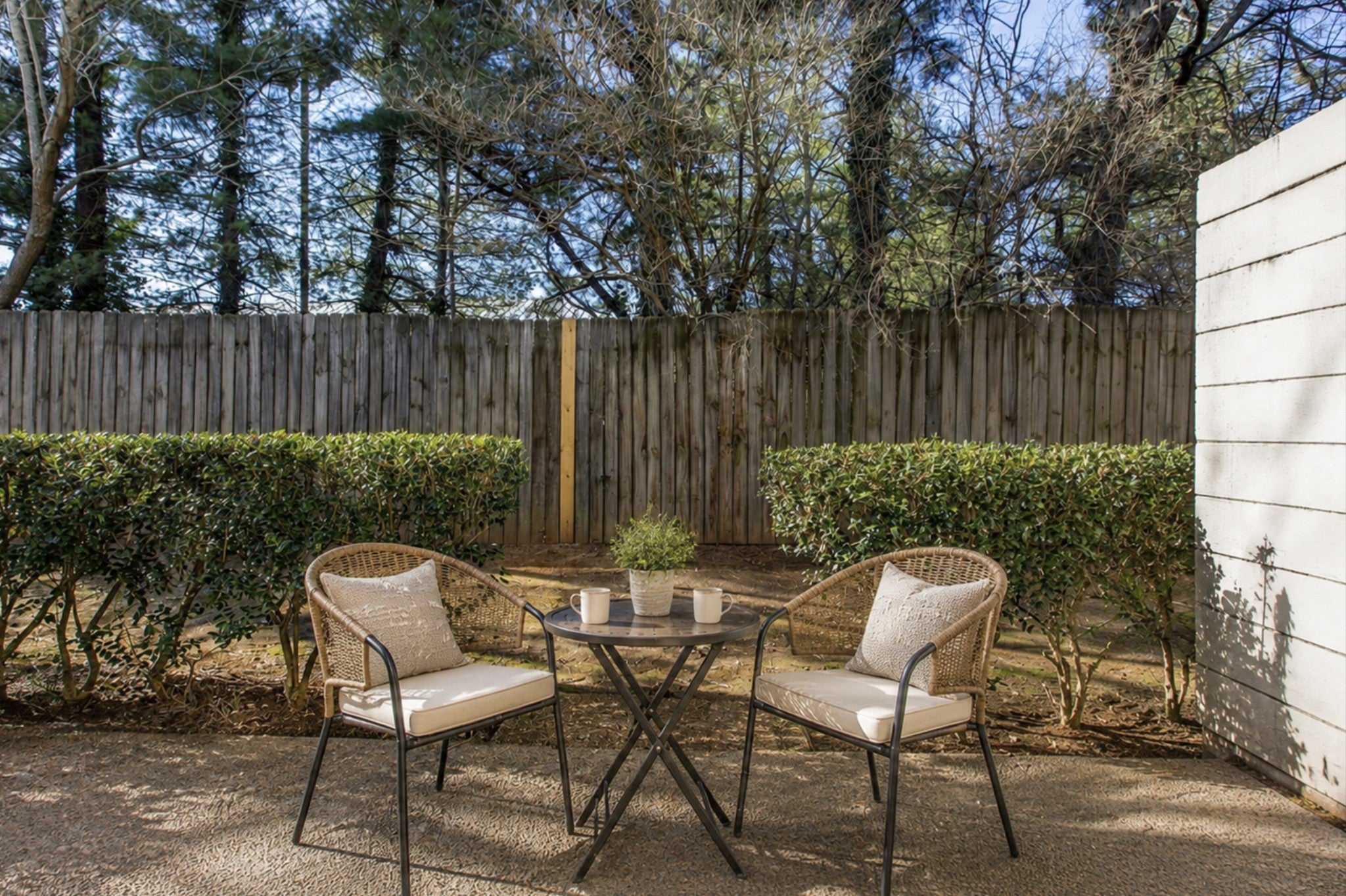 2-bed listing at 1011 Murfreesboro Rd F1, Franklin