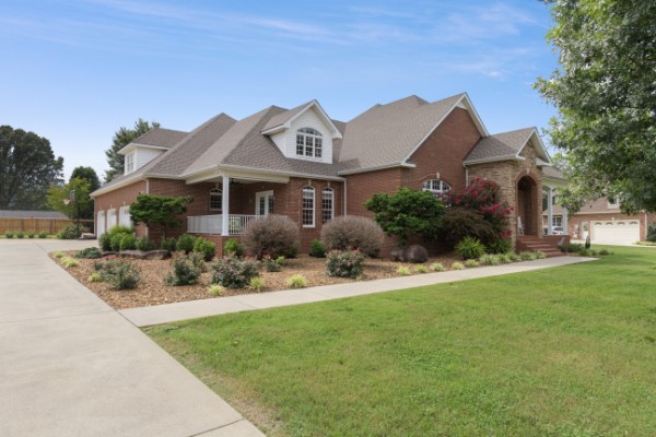 323 Ridgecrest Dr