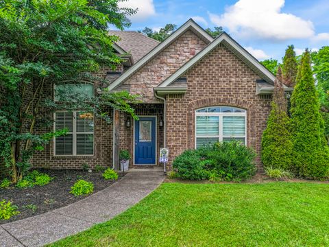 176 Sparrow Gap Dr La Vergne TN 37086