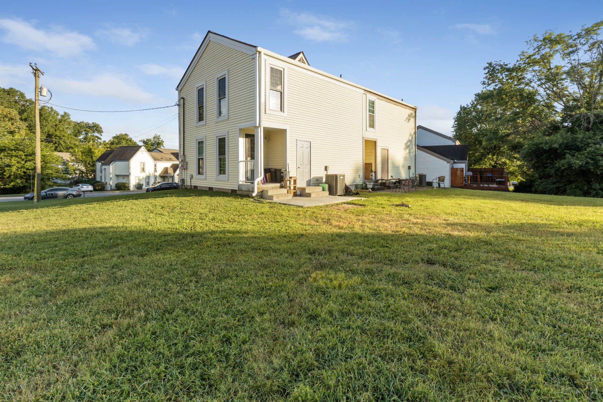 4302B Baton Rouge Dr
