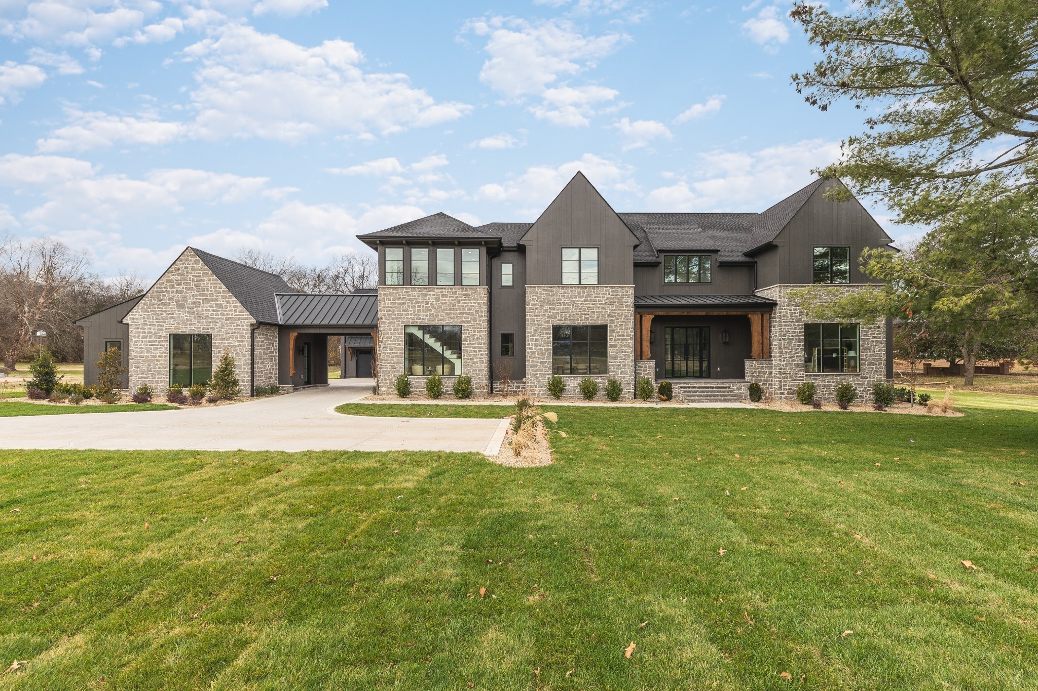 View Brentwood, TN 37027 house
