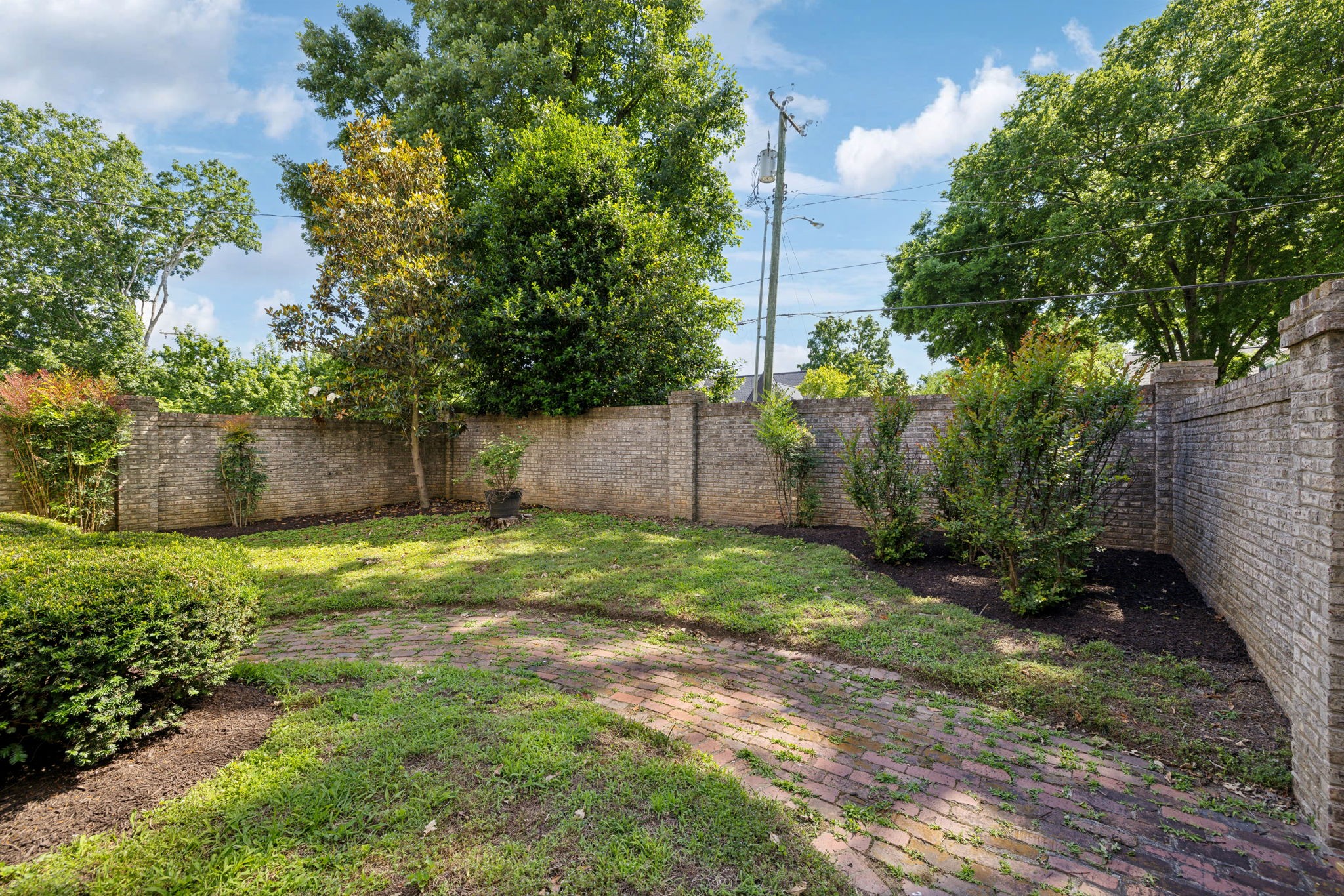 170 Woodmont Blvd