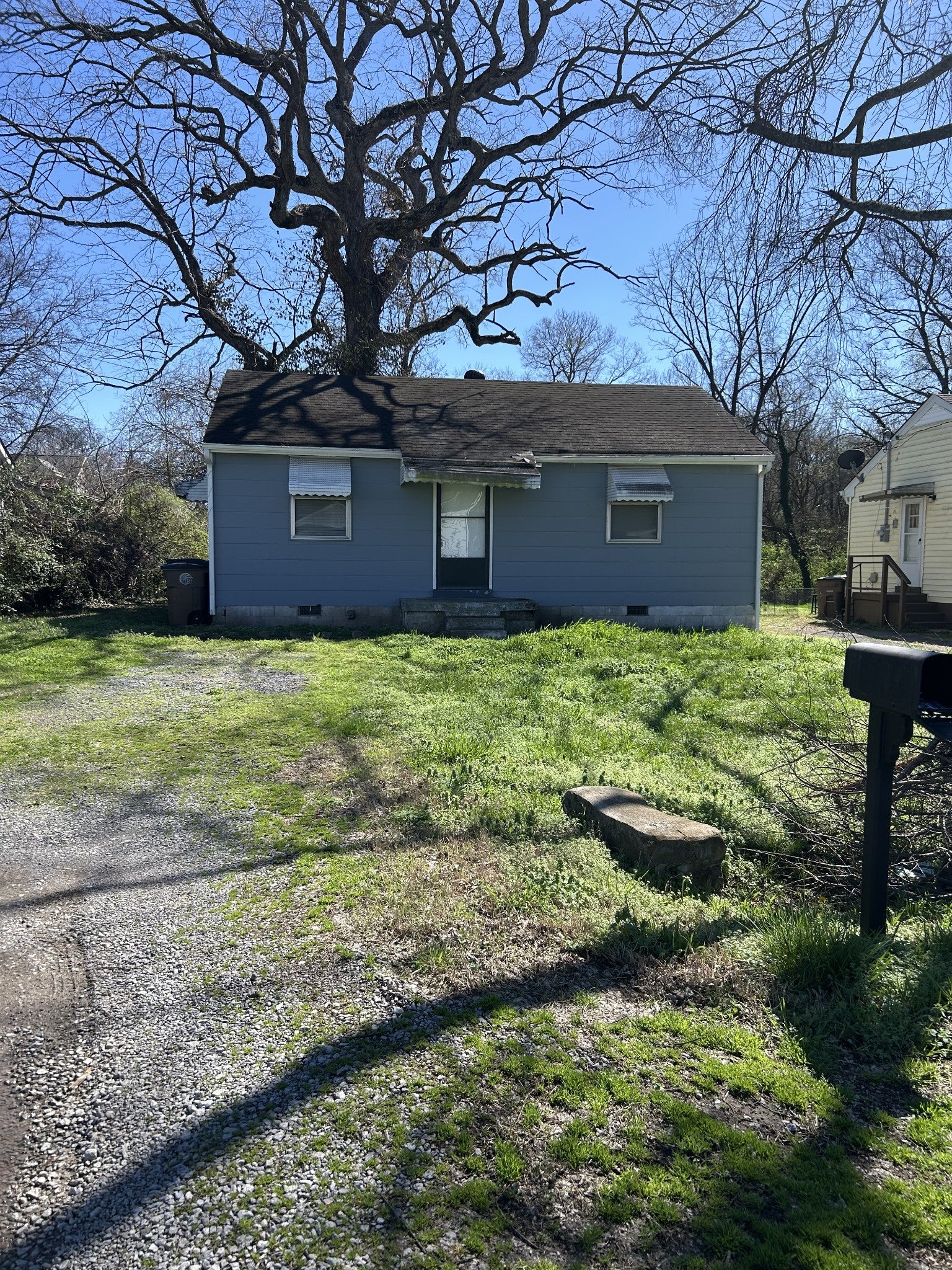 2-bed listing at 923 Marilyn Rd, Nashville