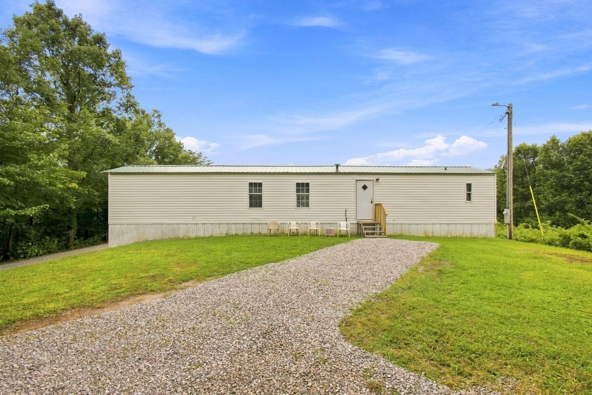 358 Silcox Rd
