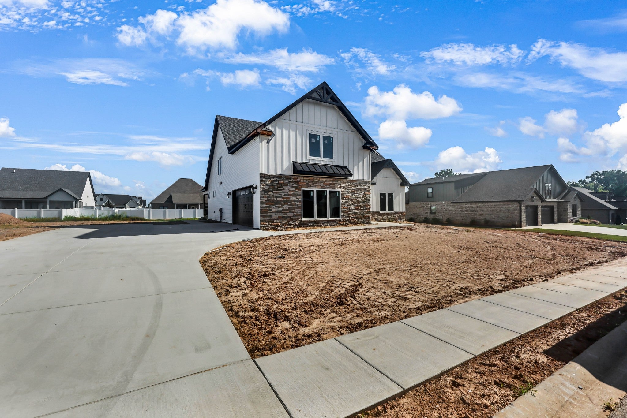 2473 Ellsworth Dr