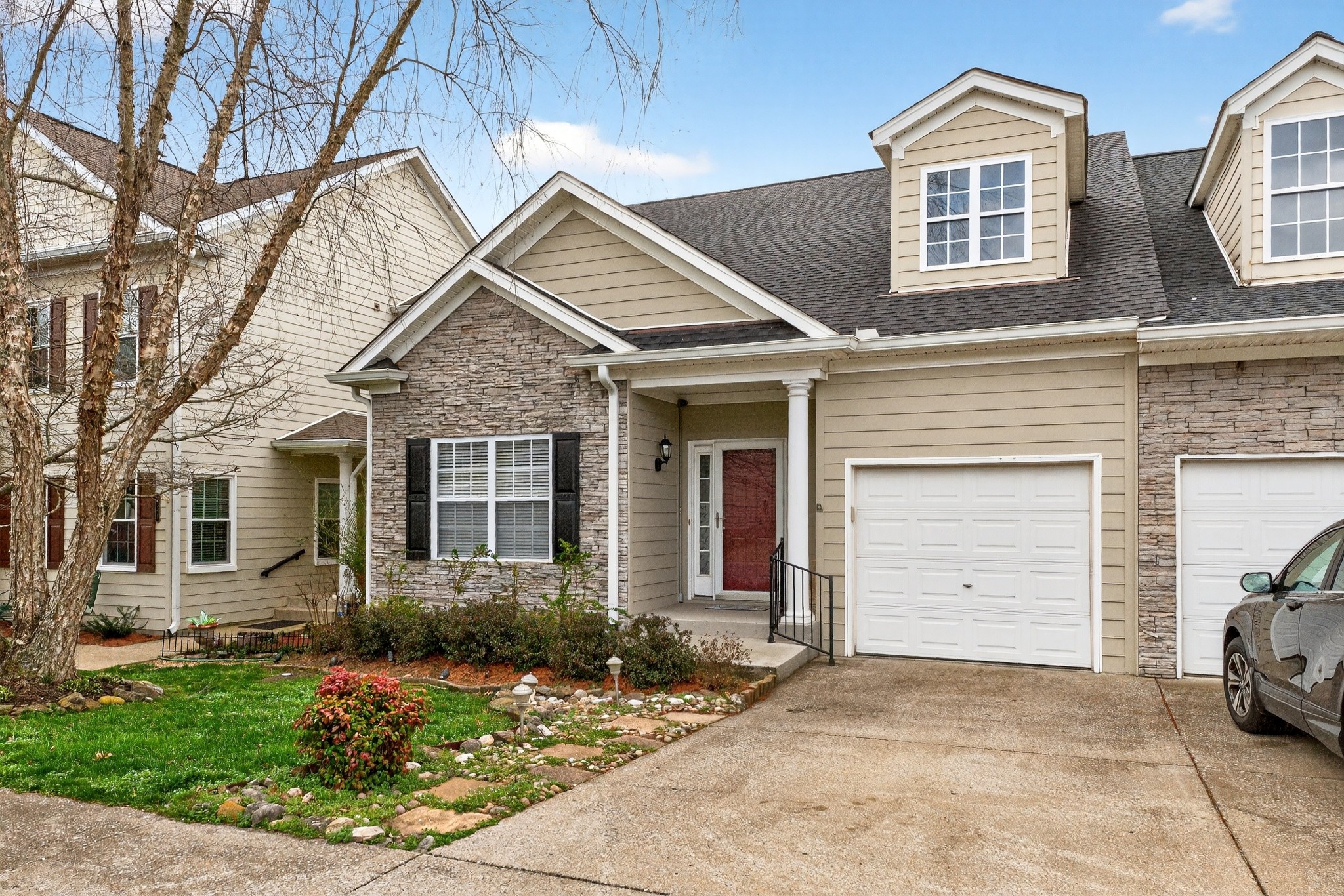 257 Harbor Village Dr