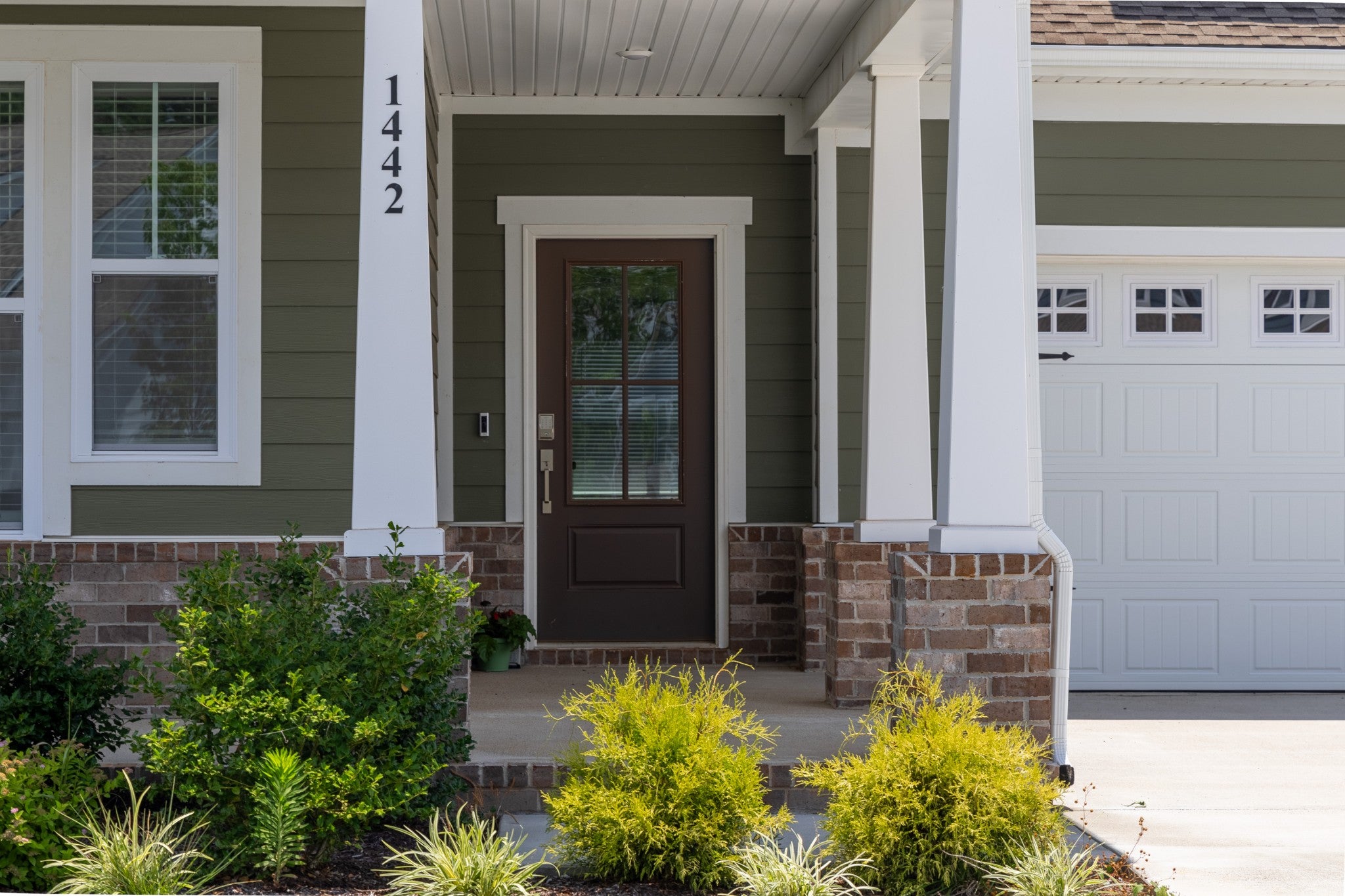 1442 English Oak Dr