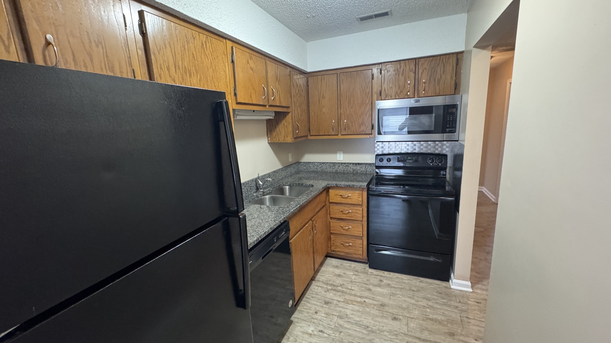 Photo 1 of 9 — 508 Patricia Ln 38, Oak Grove, KY 42262