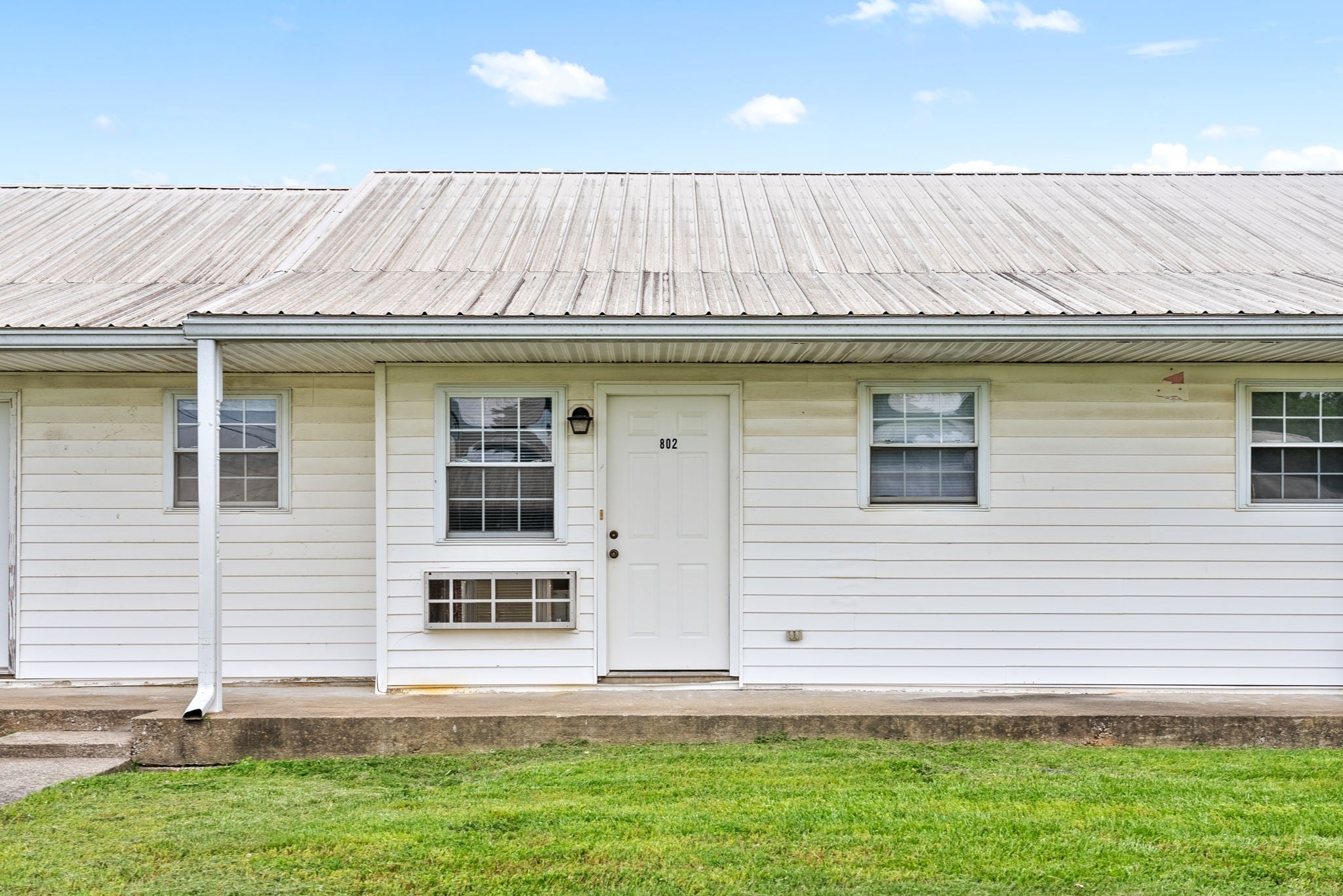 Photo 1 of 15 — 308 Thompsonville Ln 802, Oak Grove, KY 42262