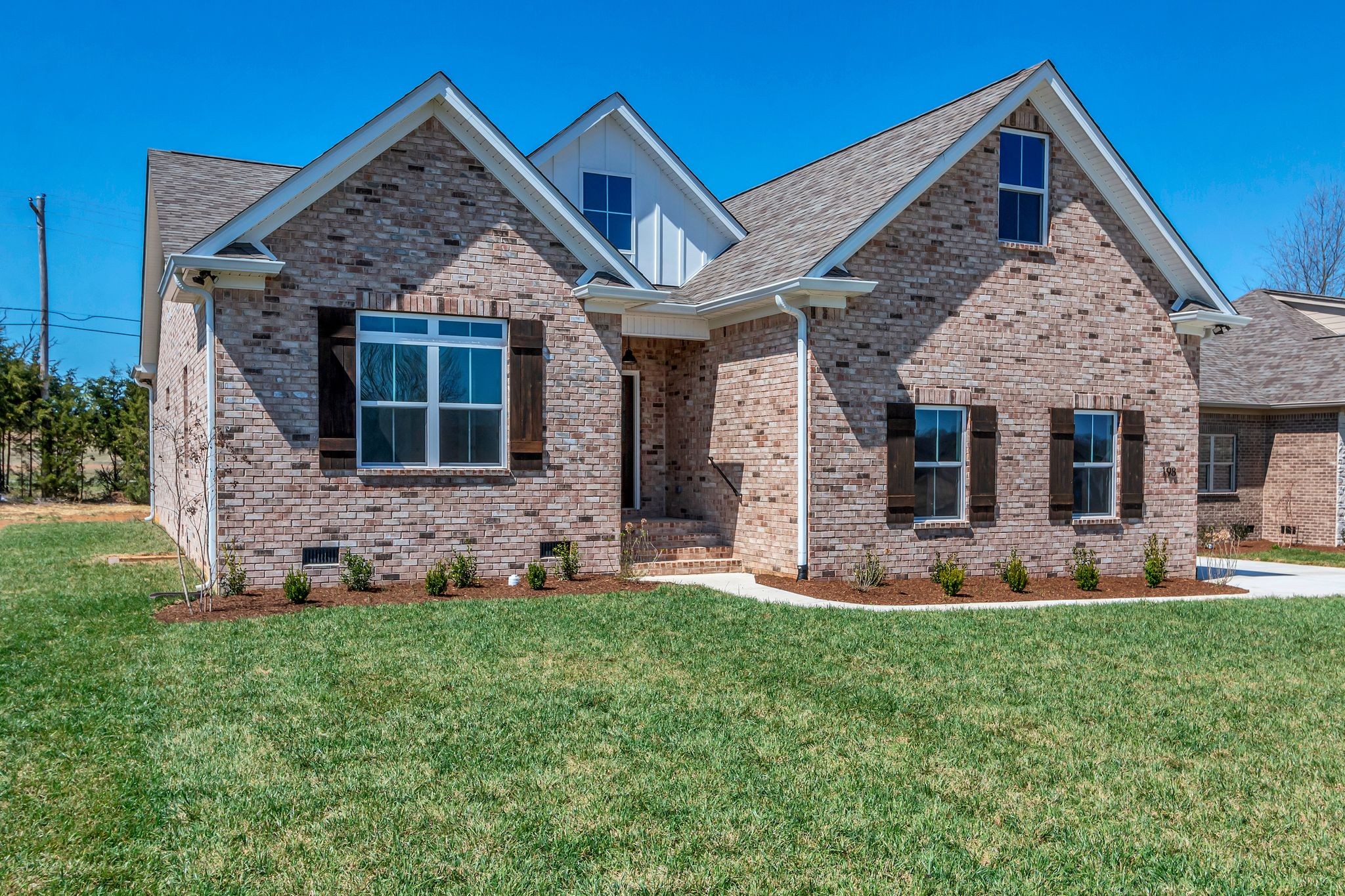 198 Creekside Dr