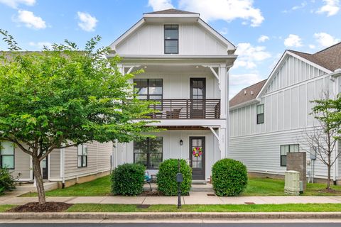 703 Cottage Park Dr Nashville TN 37207