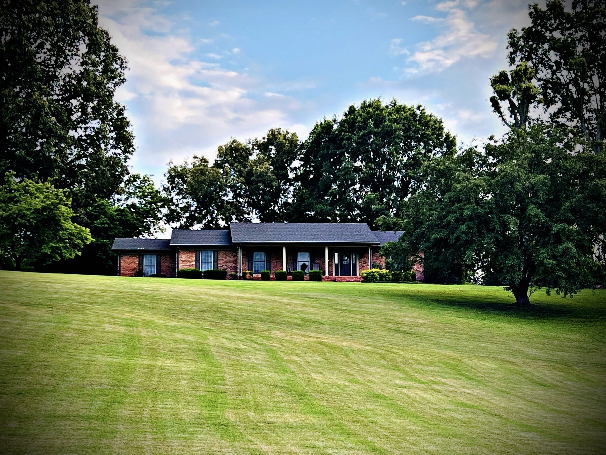 115 Lakeview Trl