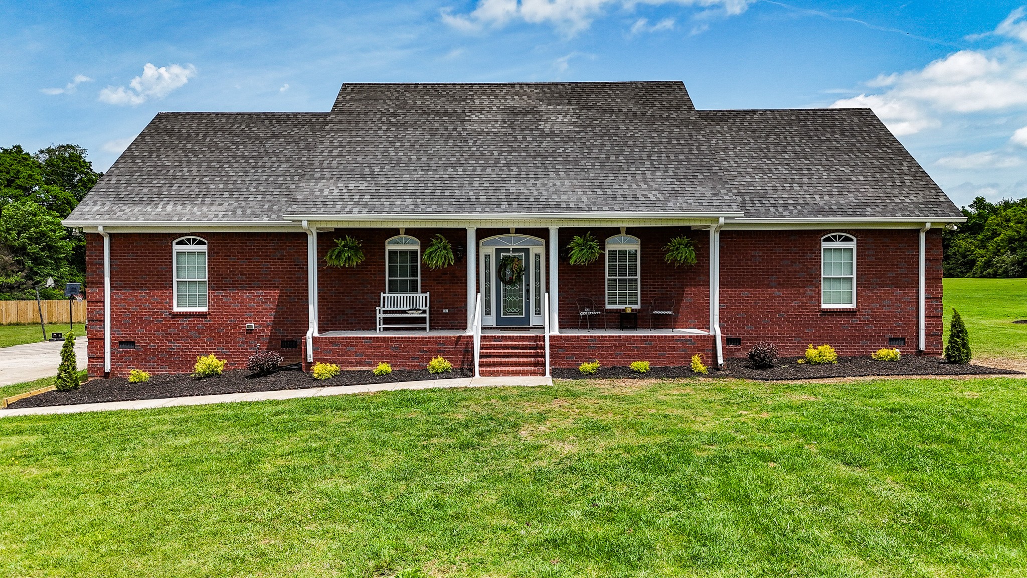 215 Highway 82 E