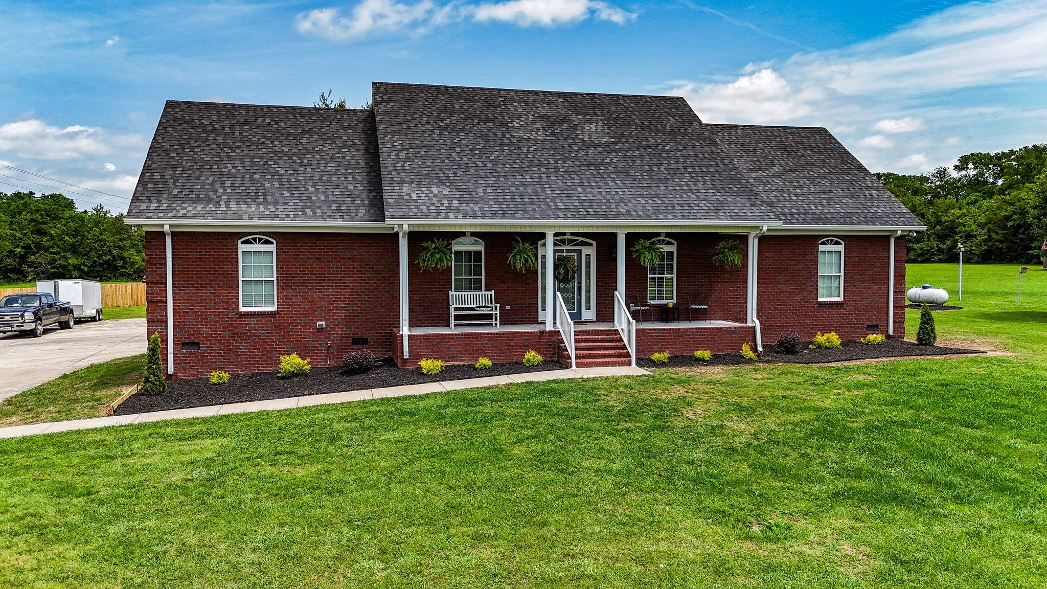 215 Highway 82 E