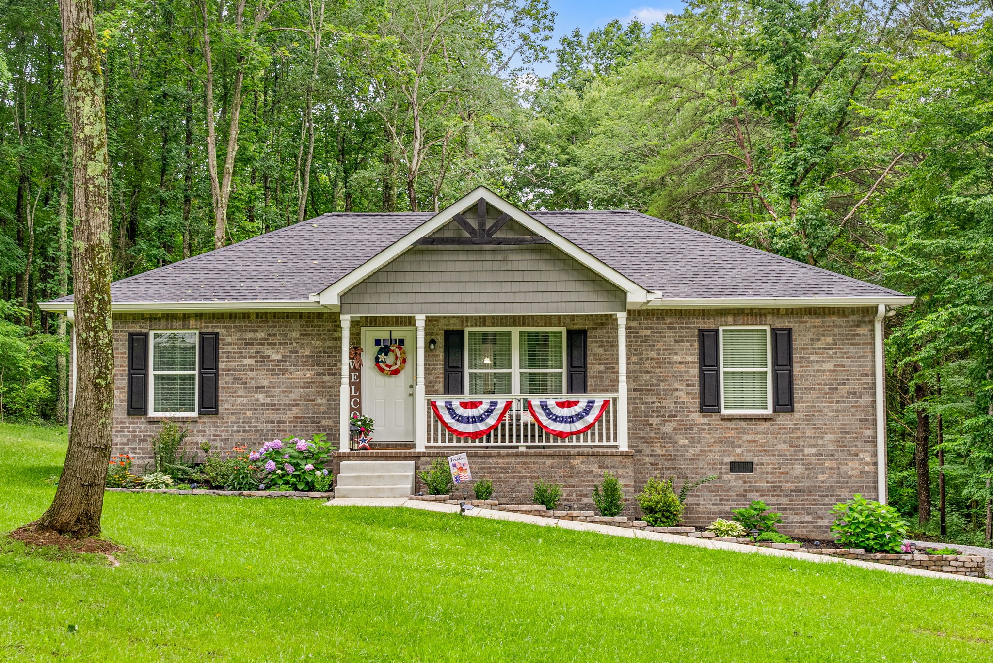 516 Cedarcrest Dr