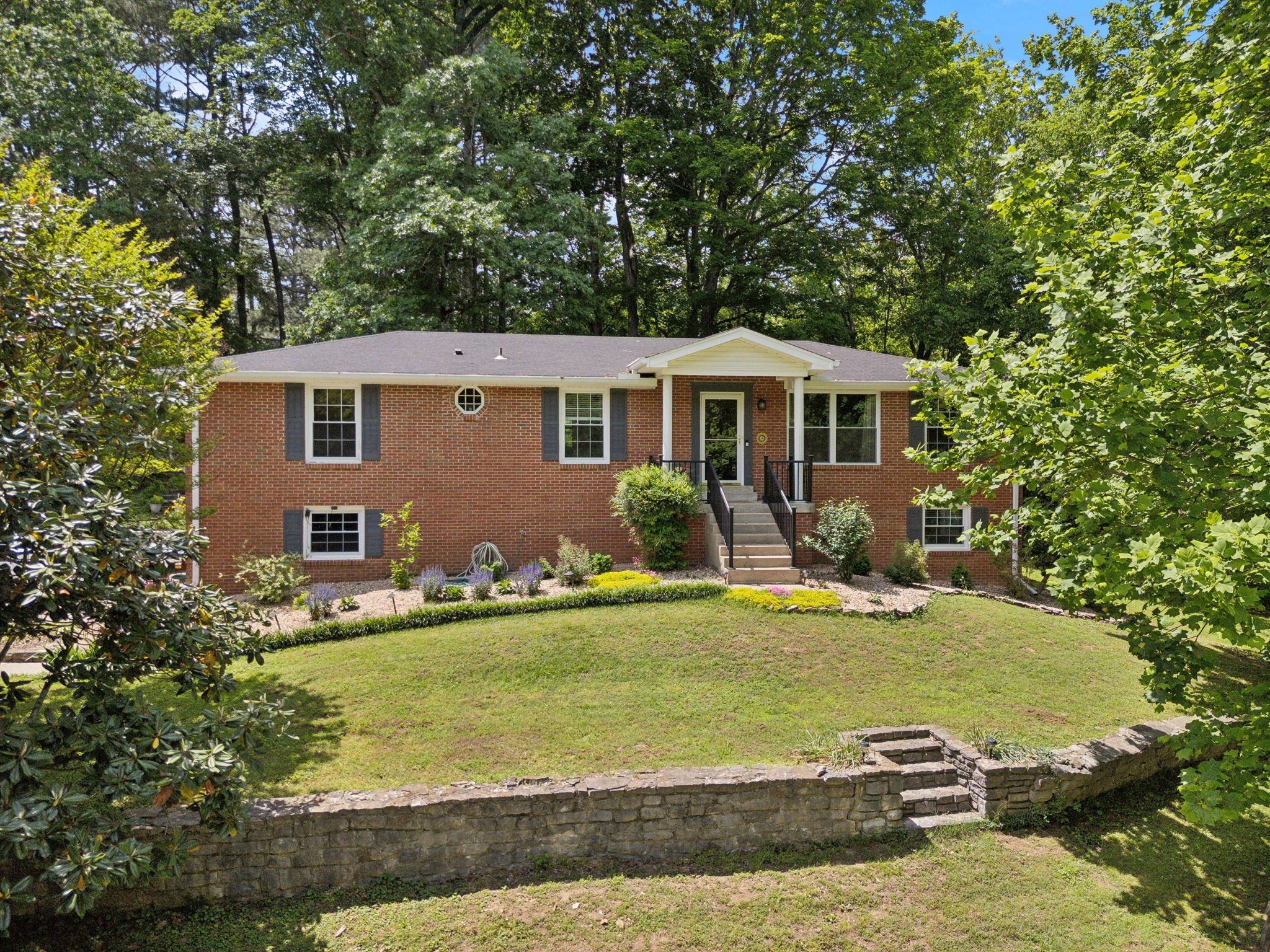 1148 Green Valley Dr