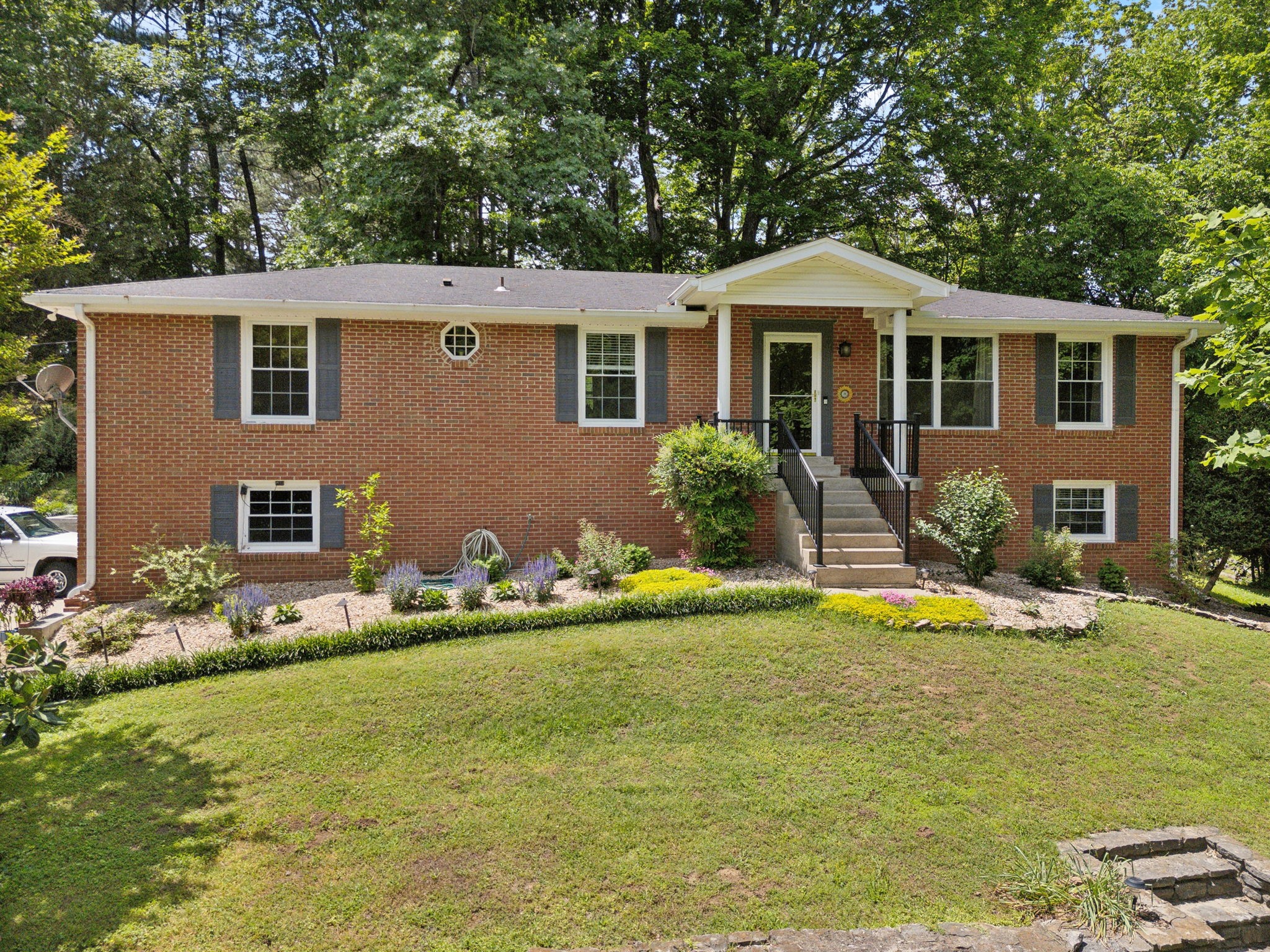 1148 Green Valley Dr