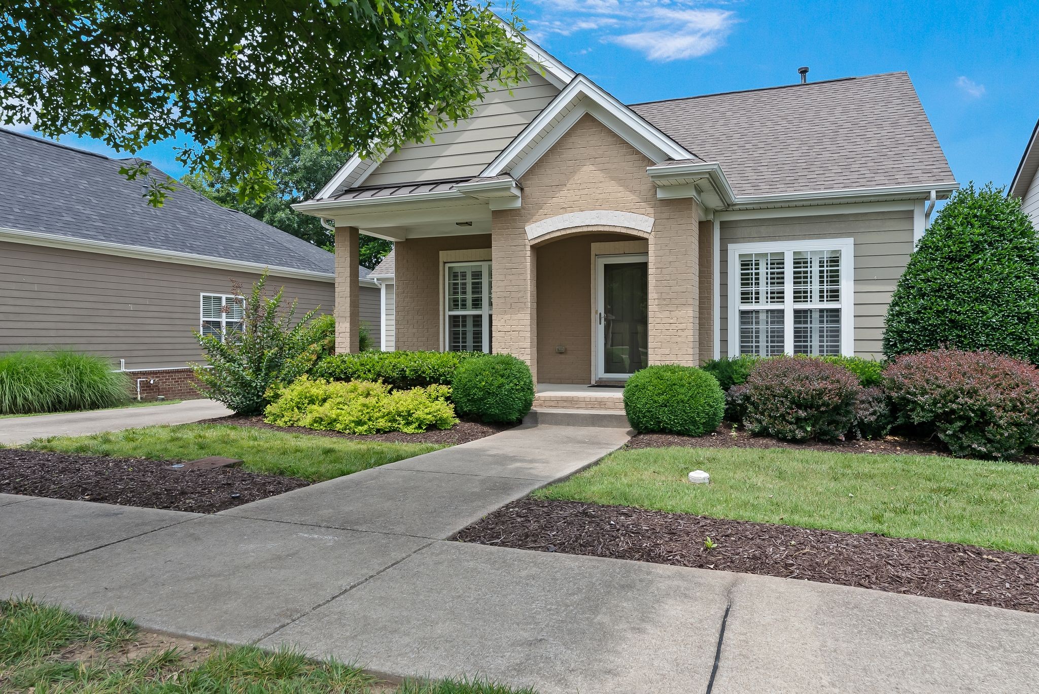 8433 Danbrook Dr