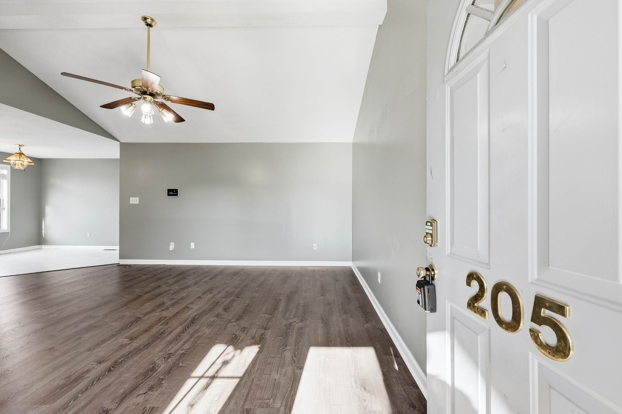 205 Sheridan Cir