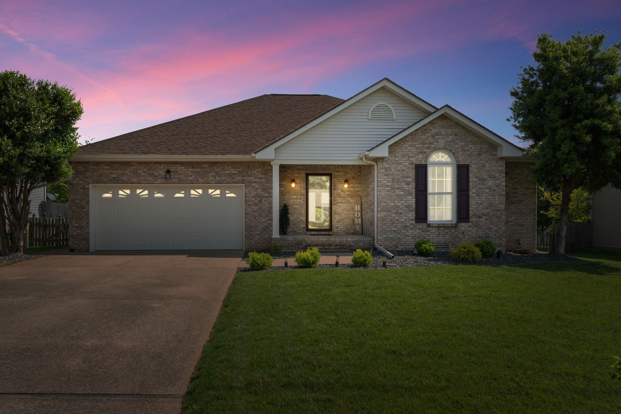 917 Lone Oak Dr
