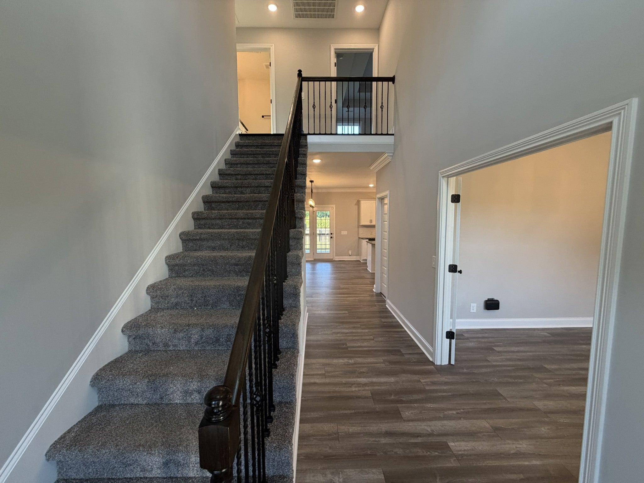 3084 Timberdale Dr