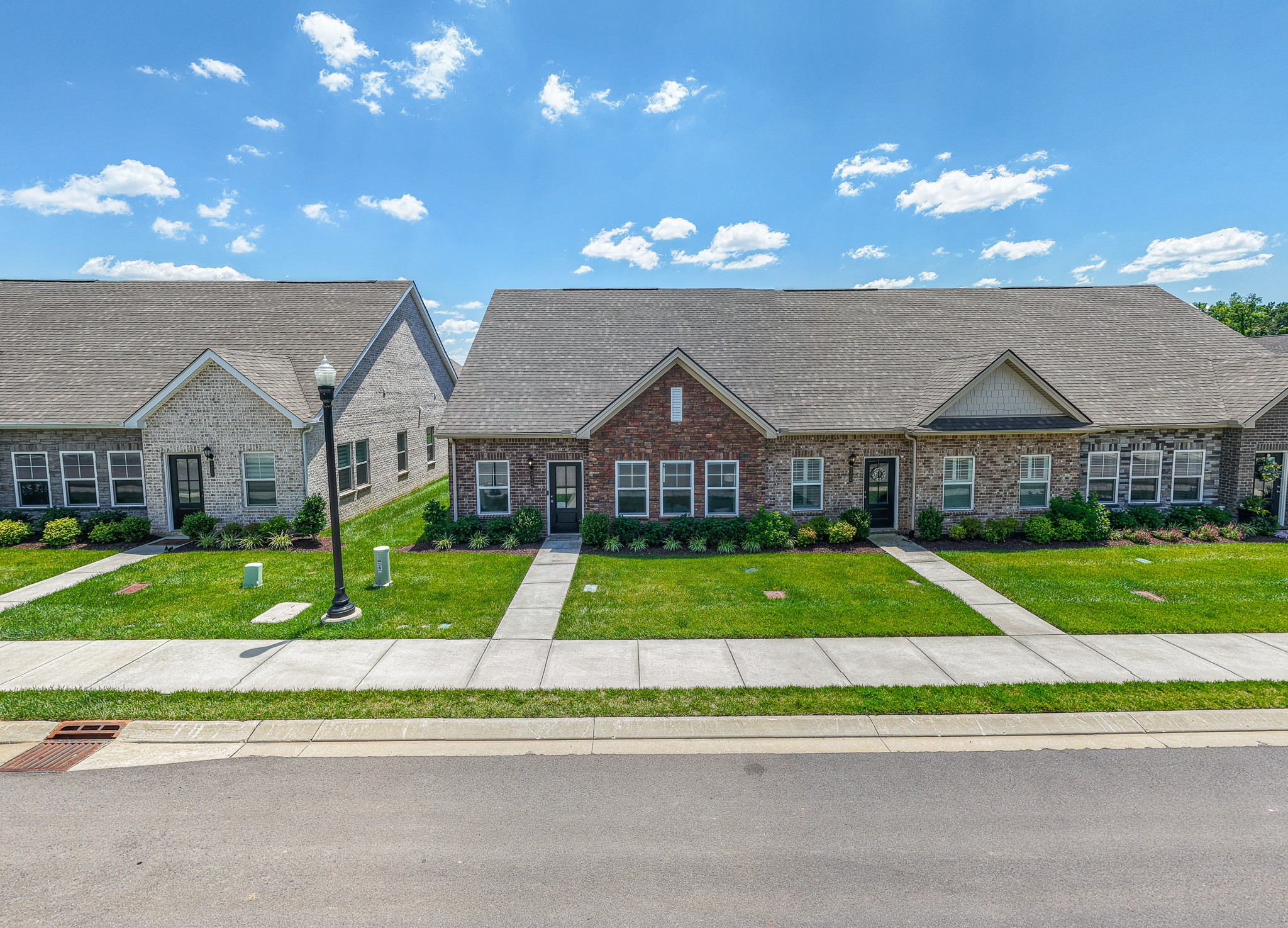 2306 Laurelstone Dr