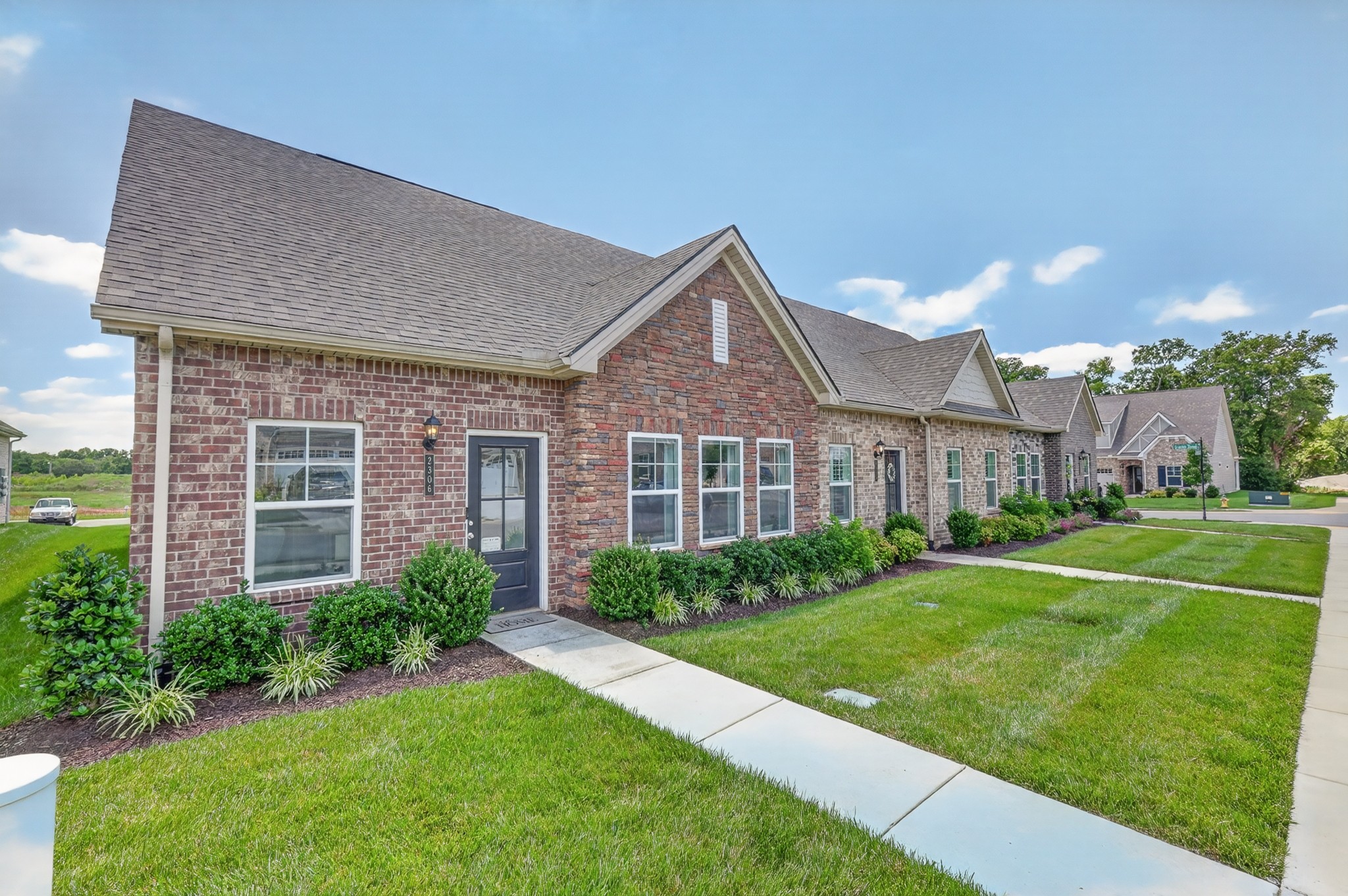 2306 Laurelstone Dr