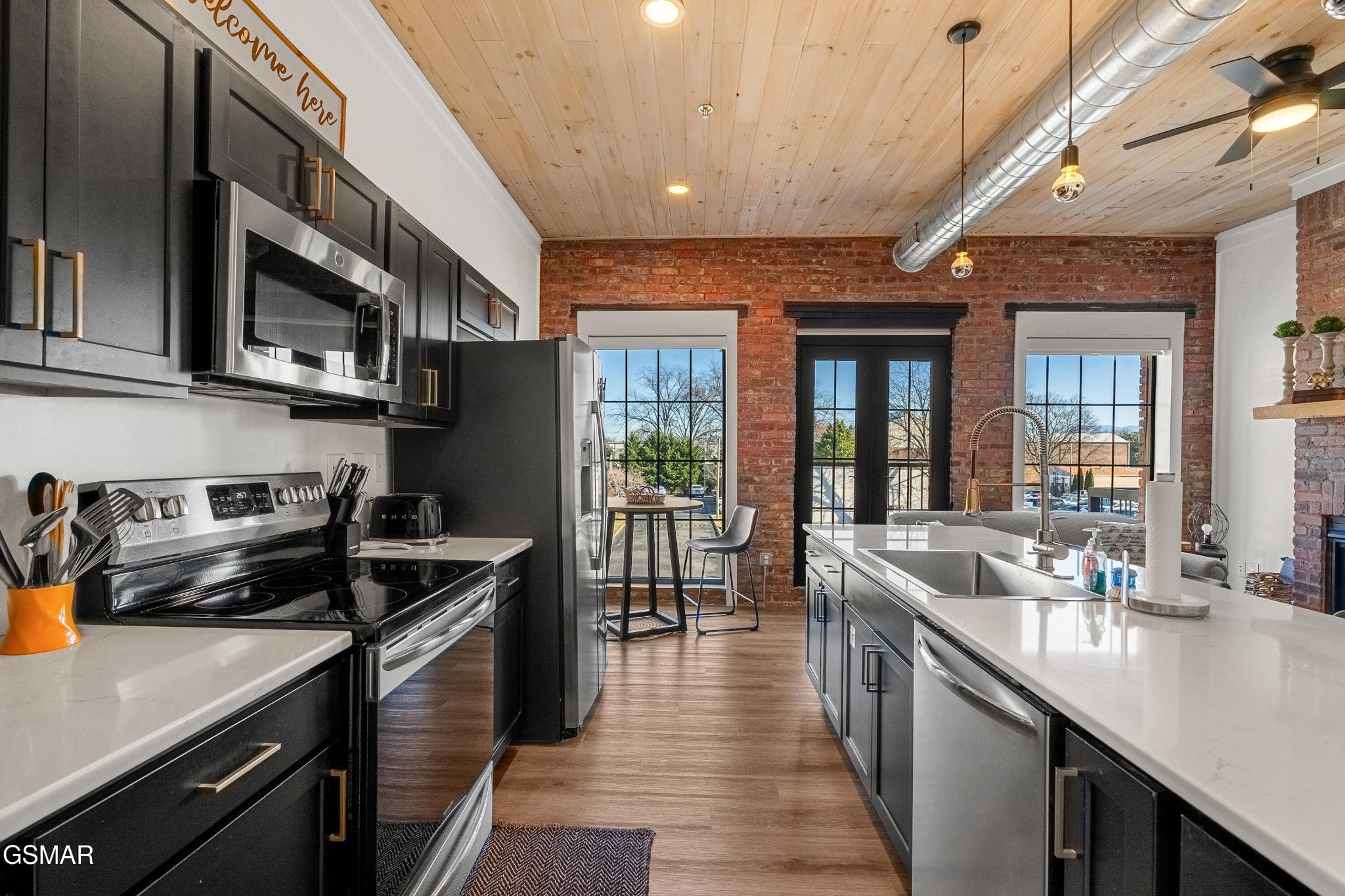 118 Court Avenue 5