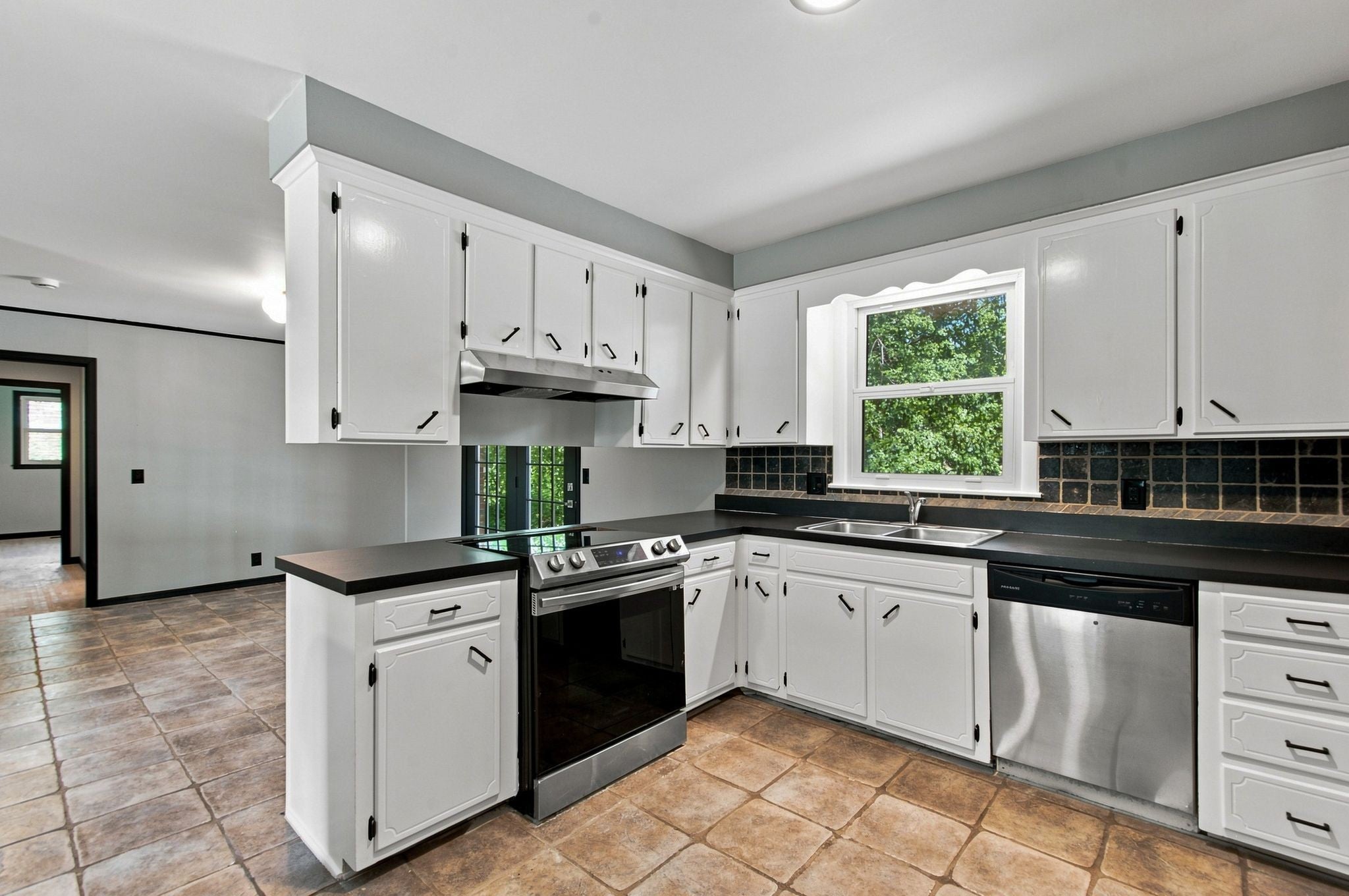 3-bed listing at 7249 Willow Creek Dr, Nashville