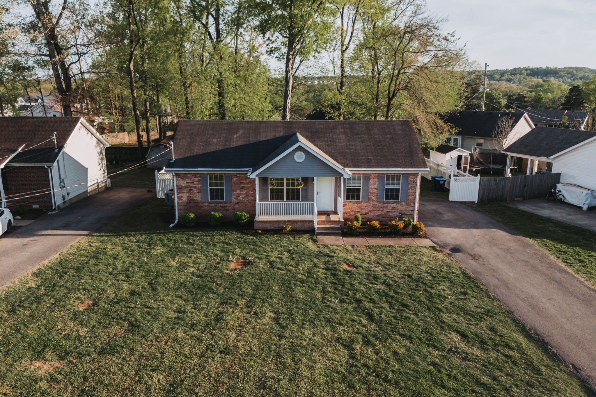 1206 Ledbury Dr